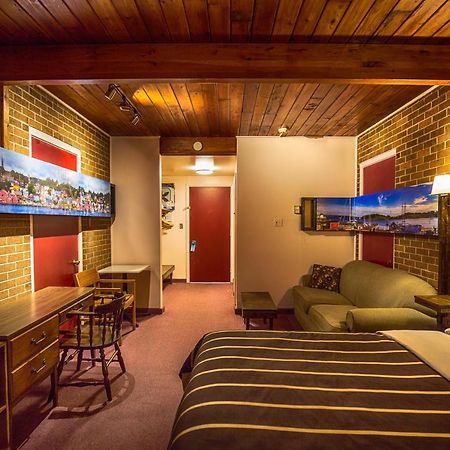 Wheelhouse Motel Lunenburg Esterno foto