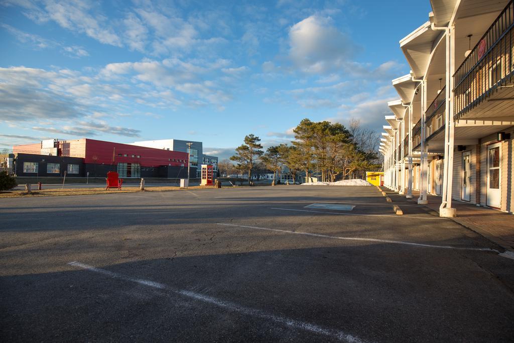 Wheelhouse Motel Lunenburg Esterno foto