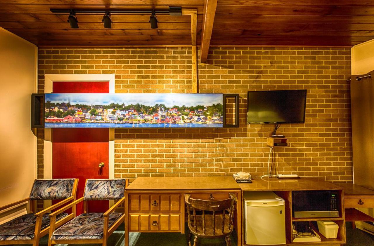 Wheelhouse Motel Lunenburg Esterno foto