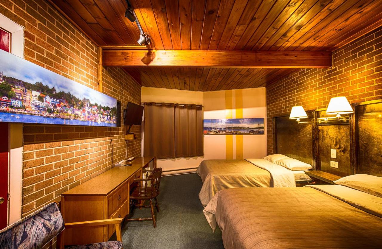 Wheelhouse Motel Lunenburg Esterno foto